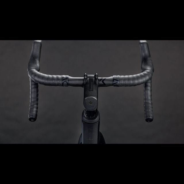 CUBE Agree C:62 Pro maantiepyörä